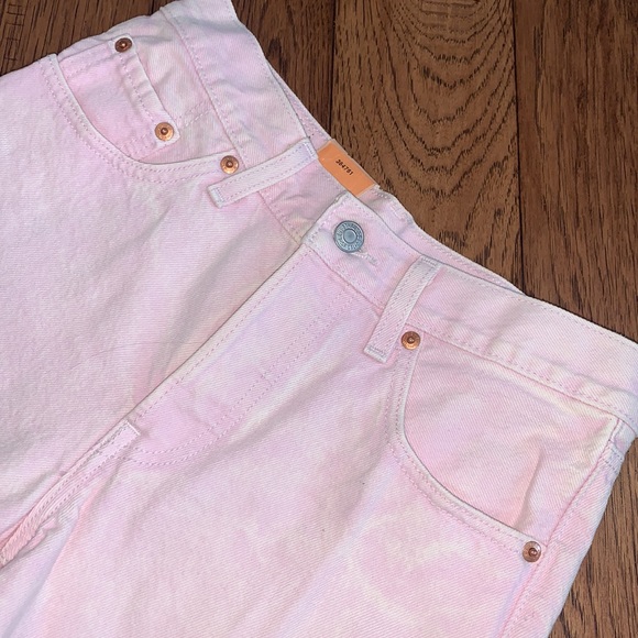 NWT PINK LEVI’S 501 SHORTS - Picture 4 of 4